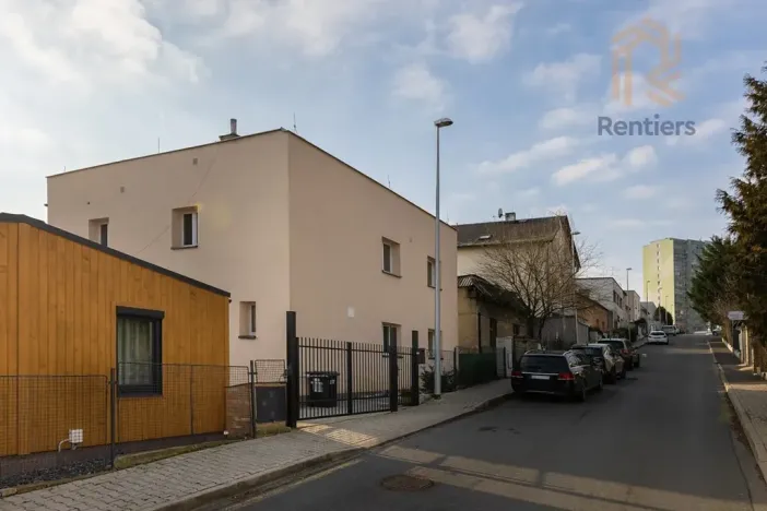 Pronájem bytu 1+1, Praha - Kyje, Sklenská, 25 m2