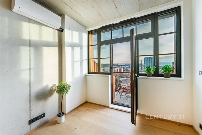 Pronájem bytu 1+kk, Praha, Kolbenova, 33 m2