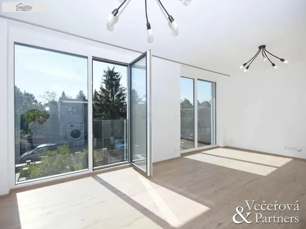 Pronájem rodinného domu, Praha - Břevnov, Oddělená, 250 m2