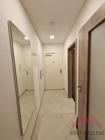 Pronájem bytu 1+kk, Praha - Vršovice, Petrohradská, 30 m2