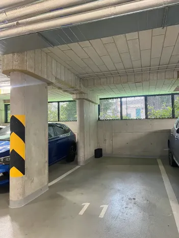 Pronájem garážového stání, Praha - Žižkov, Olgy Havlové, 15 m2