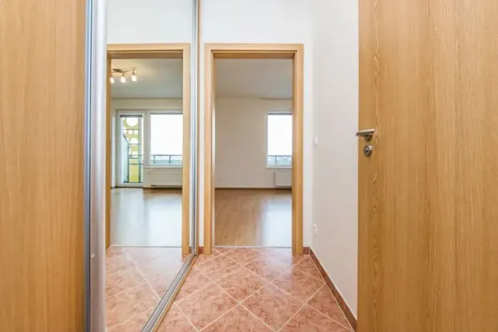 Pronájem bytu 1+kk, Praha - Horní Měcholupy, Hornoměcholupská, 38 m2