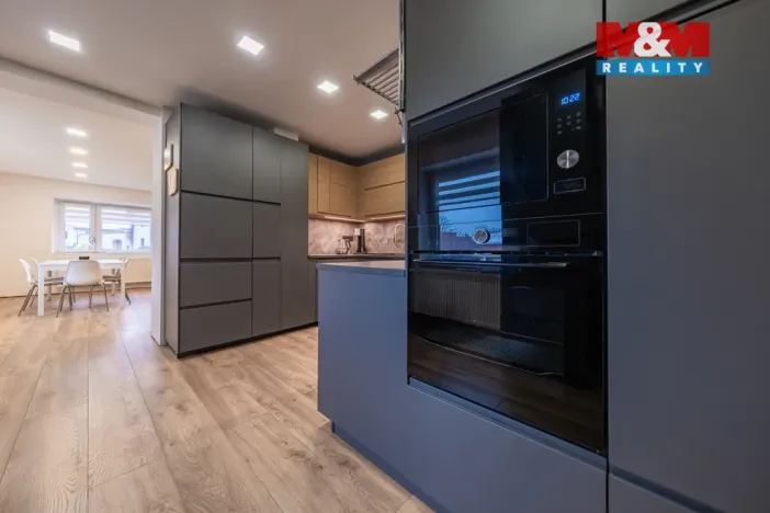 Prodej rodinného domu, Jehnědí, 189 m2