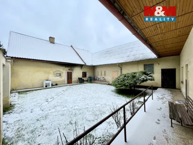 Prodej rodinného domu, Třebařov, 336 m2