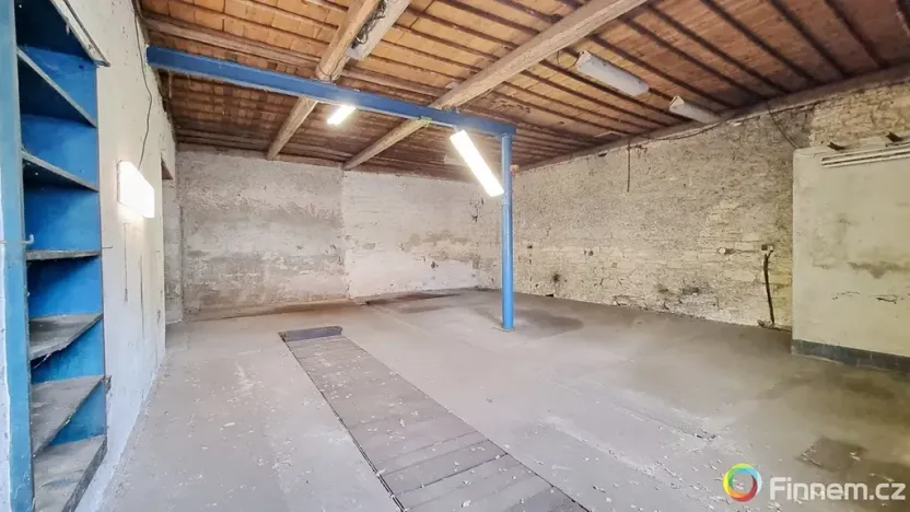 Pronájem garáže, Praha - Ruzyně, 160 m2