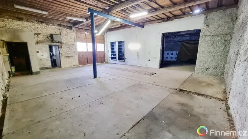 Pronájem garáže, Praha - Ruzyně, 160 m2