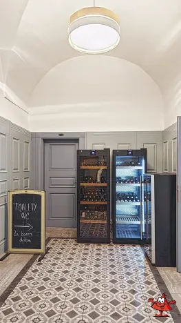 Pronájem restaurace, Dobříš, náměstí Svobody, 419 m2