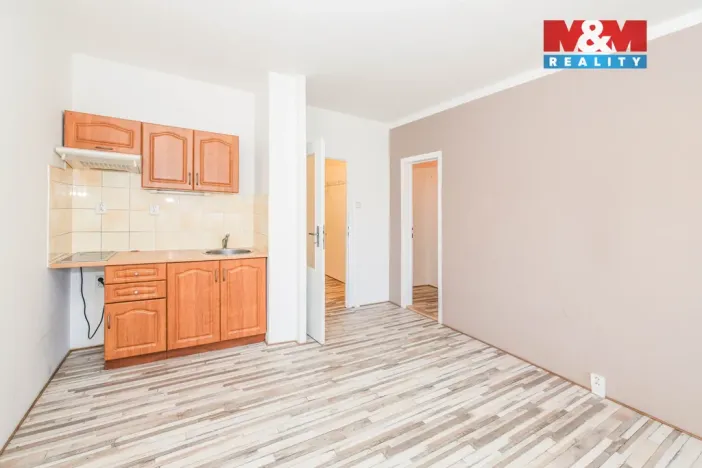 Pronájem bytu 1+kk, Praha - Hlubočepy, Pivcova, 29 m2