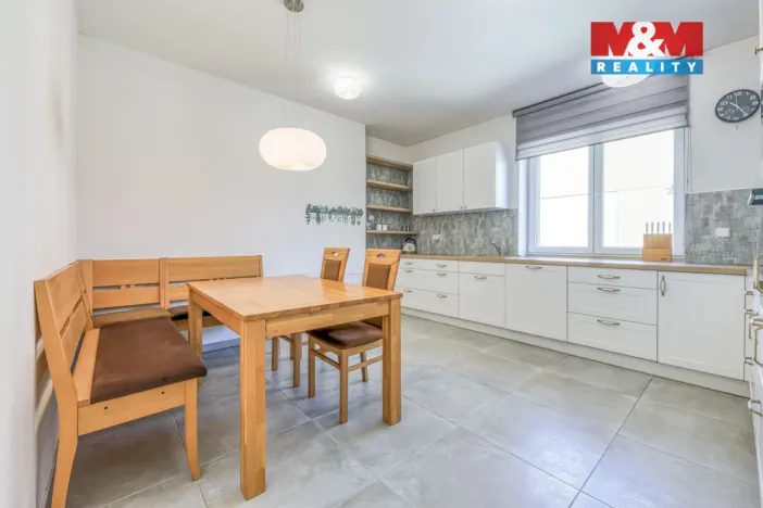 Pronájem bytu 3+1, Plzeň - Jižní Předměstí, Erbenova, 140 m2