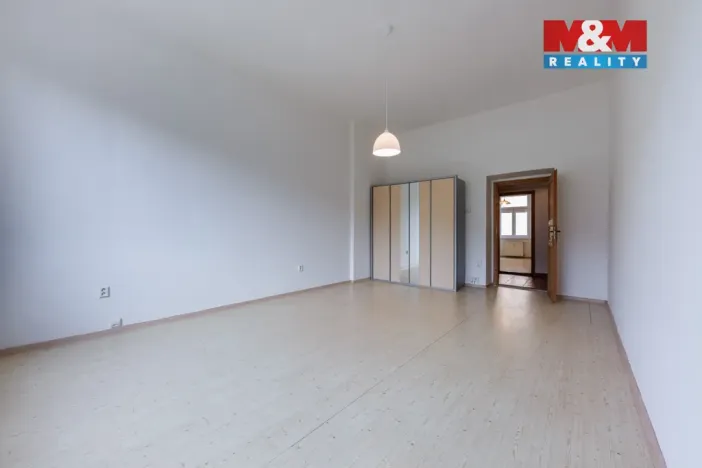 Pronájem bytu 1+1, Karlovy Vary, nábřeží Jana Palacha, 51 m2
