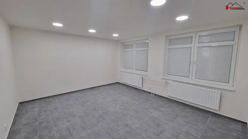 Pronájem kanceláře, Břeclav, Husova, 24 m2