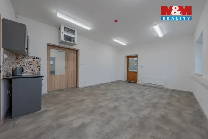 Pronájem skladu, Zubří, U Traktorky, 256 m2