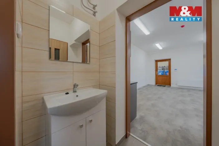 Pronájem skladu, Zubří, U Traktorky, 256 m2