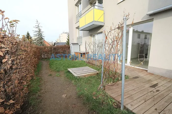 Pronájem bytu 3+kk, Praha - Michle, Na líše, 63 m2