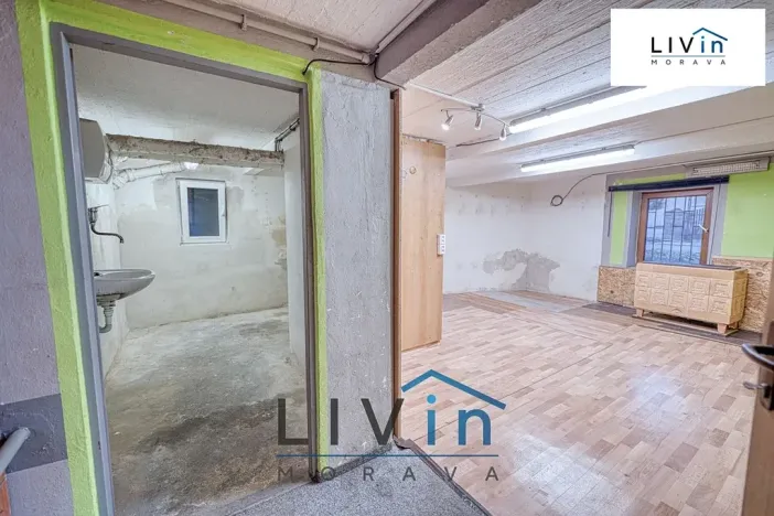 Pronájem obchodního prostoru, Olomouc, Husitská, 54 m2