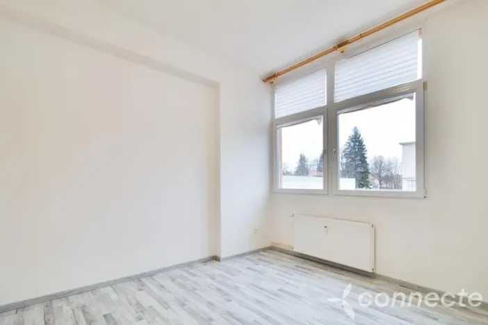 Pronájem bytu 2+kk, Zruč nad Sázavou, náměstí Míru, 36 m2