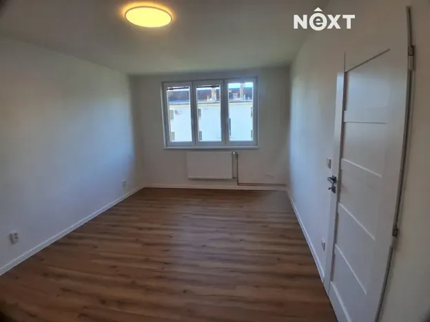 Pronájem bytu 2+1, Hluboká nad Vltavou, Palackého, 51 m2