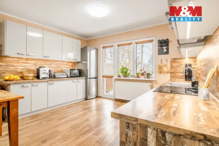 Prodej rodinného domu, Brniště, 190 m2