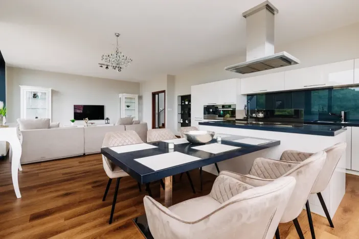 Prodej bytu 4+kk, Karlovy Vary, Pražská silnice, 155 m2