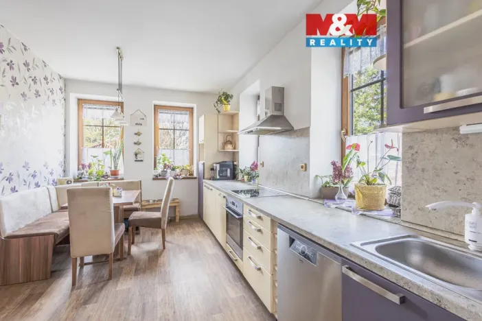 Prodej rodinného domu, Chřibská, 200 m2