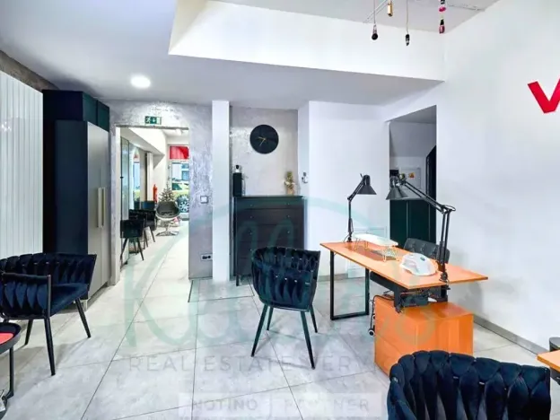 Prodej obchodního prostoru, Praha, Neklanova, 74 m2