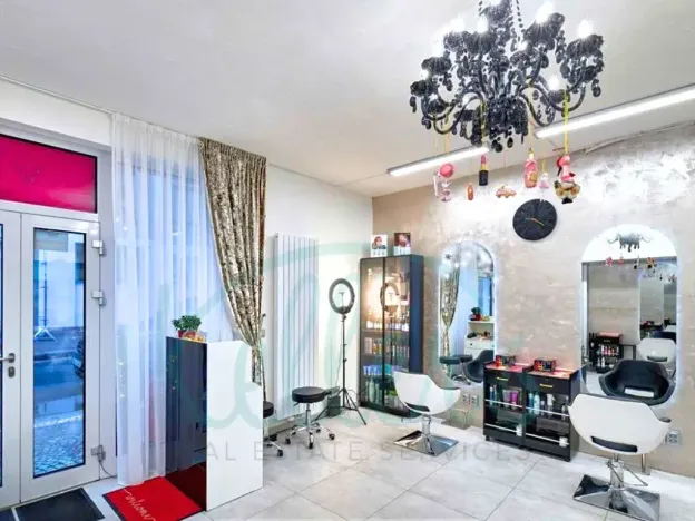 Prodej obchodního prostoru, Praha, Neklanova, 74 m2