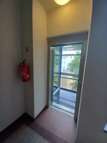 Pronájem bytu 2+kk, Praha - Holešovice, Letohradská, 48 m2