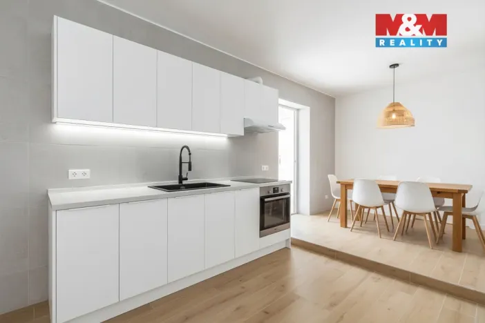 Prodej rodinného domu, Přerov nad Labem, 235 m2