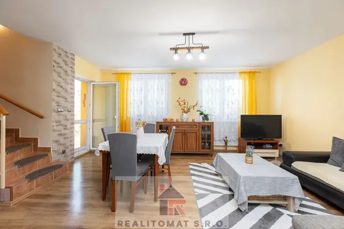 Pronájem rodinného domu, Horoušany, Na Svahu, 133 m2