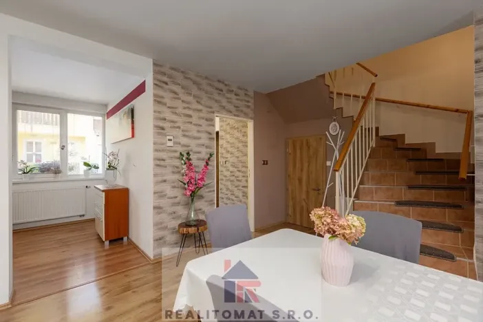 Pronájem rodinného domu, Horoušany, Na Svahu, 133 m2