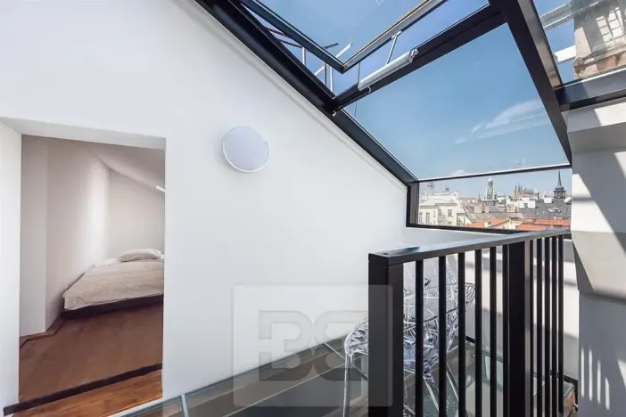 Pronájem bytu 2+kk, Praha - Staré Město, Staroměstské náměstí, 60 m2