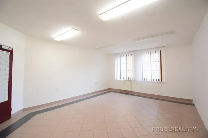 Pronájem kanceláře, Beroun, V Pražské bráně, 71 m2