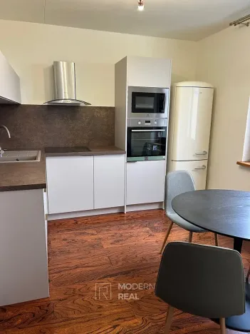 Pronájem bytu 4+1, Brno, Zikova, 94 m2