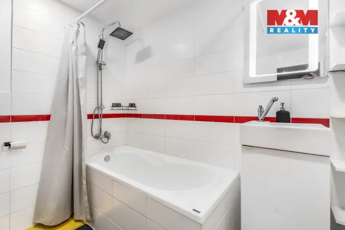 Prodej bytu 3+1, Ústí nad Labem - Střekov, Tolstého, 79 m2