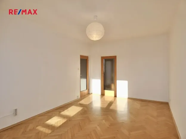 Pronájem bytu 2+1, Praha - Malešice, Káranská, 53 m2