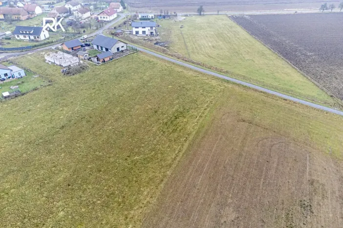 Prodej pozemku pro bydlení, Uhersko, 944 m2