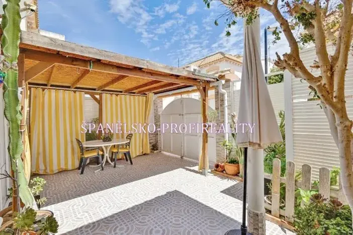 Prodej rodinného domu, Torrevieja, Španělsko, Ronda César Cánovas Girada, 50 m2