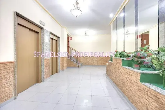 Prodej bytu 4+kk, Torrevieja, Španělsko, 75 m2