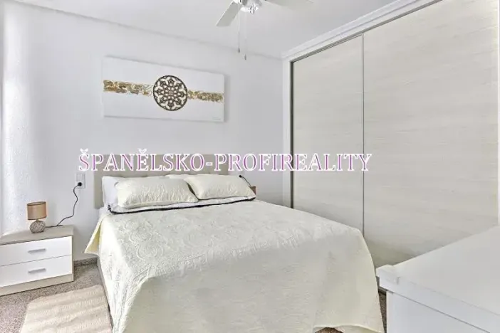 Prodej bytu 3+1, Torrevieja, Španělsko, 100 m2