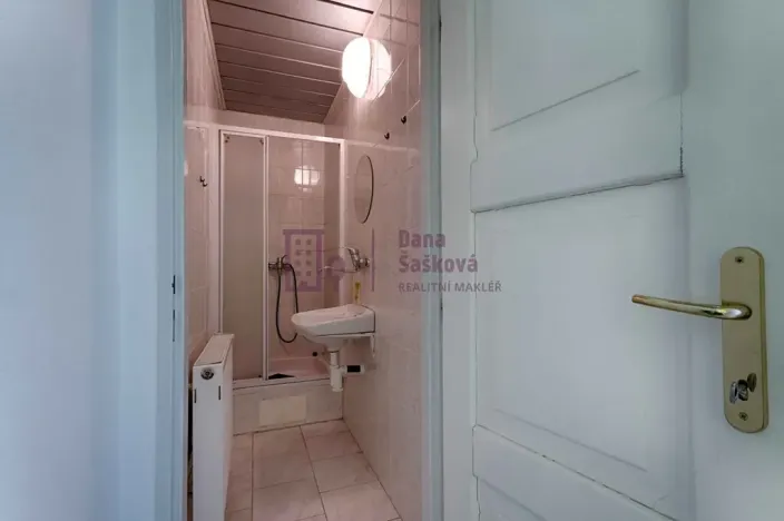 Pronájem kanceláře, Jindřichův Hradec, Karlov, 28 m2