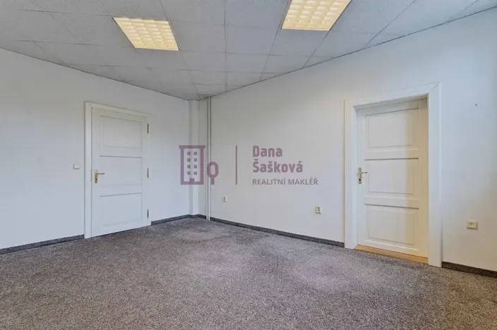 Pronájem kanceláře, Jindřichův Hradec, Karlov, 28 m2