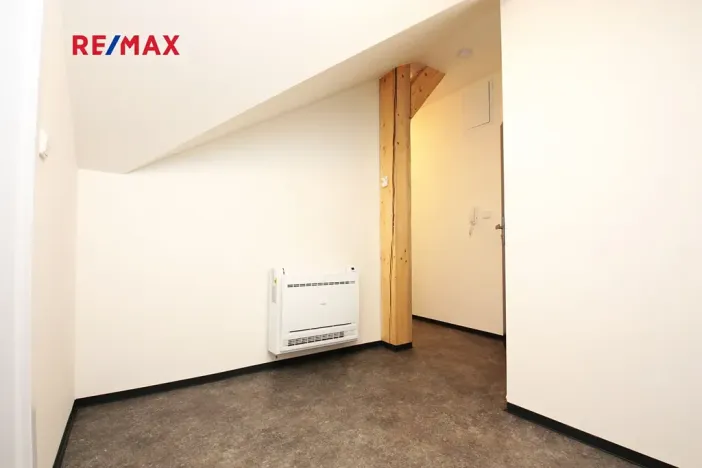 Pronájem bytu 2+kk, Kolín, Kmochova, 44 m2