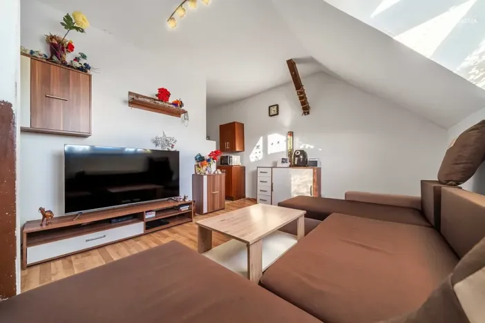 Prodej bytu 2+kk, Štěnovice, Lipová, 42 m2