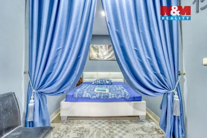 Prodej obchodního prostoru, Stružná, 216 m2