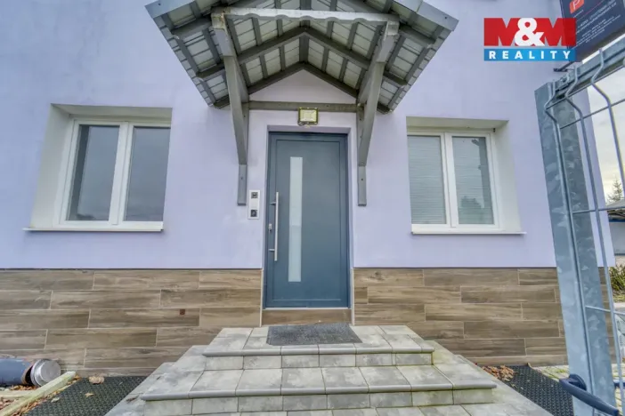 Prodej obchodního prostoru, Stružná, 216 m2