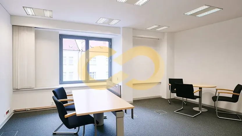 Pronájem kanceláře, Písek, Alšovo nám., 200 m2