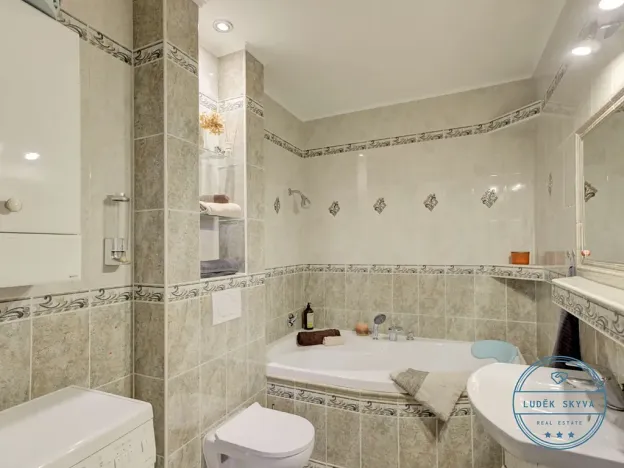 Prodej bytu 2+kk, Popovice, 56 m2