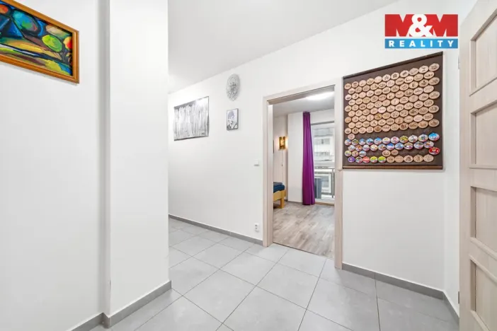 Prodej bytu 2+kk, Pardubice - Polabiny, Bělehradská, 77 m2