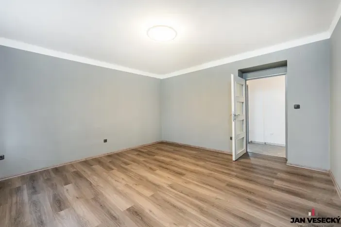 Pronájem bytu 3+1, Praha - Čakovice, U Párníků, 54 m2