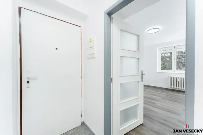 Pronájem bytu 3+1, Praha - Čakovice, U Párníků, 54 m2